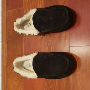 UGG Ascot Slippers / Mens size 11 / Black Suede / Ready to Ship